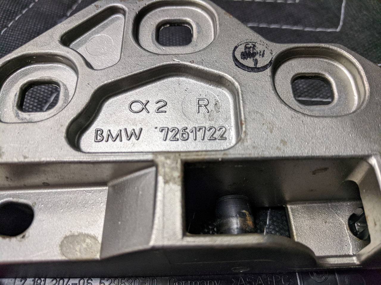 BMW E93 Retractable Top Latch Right 54377261722