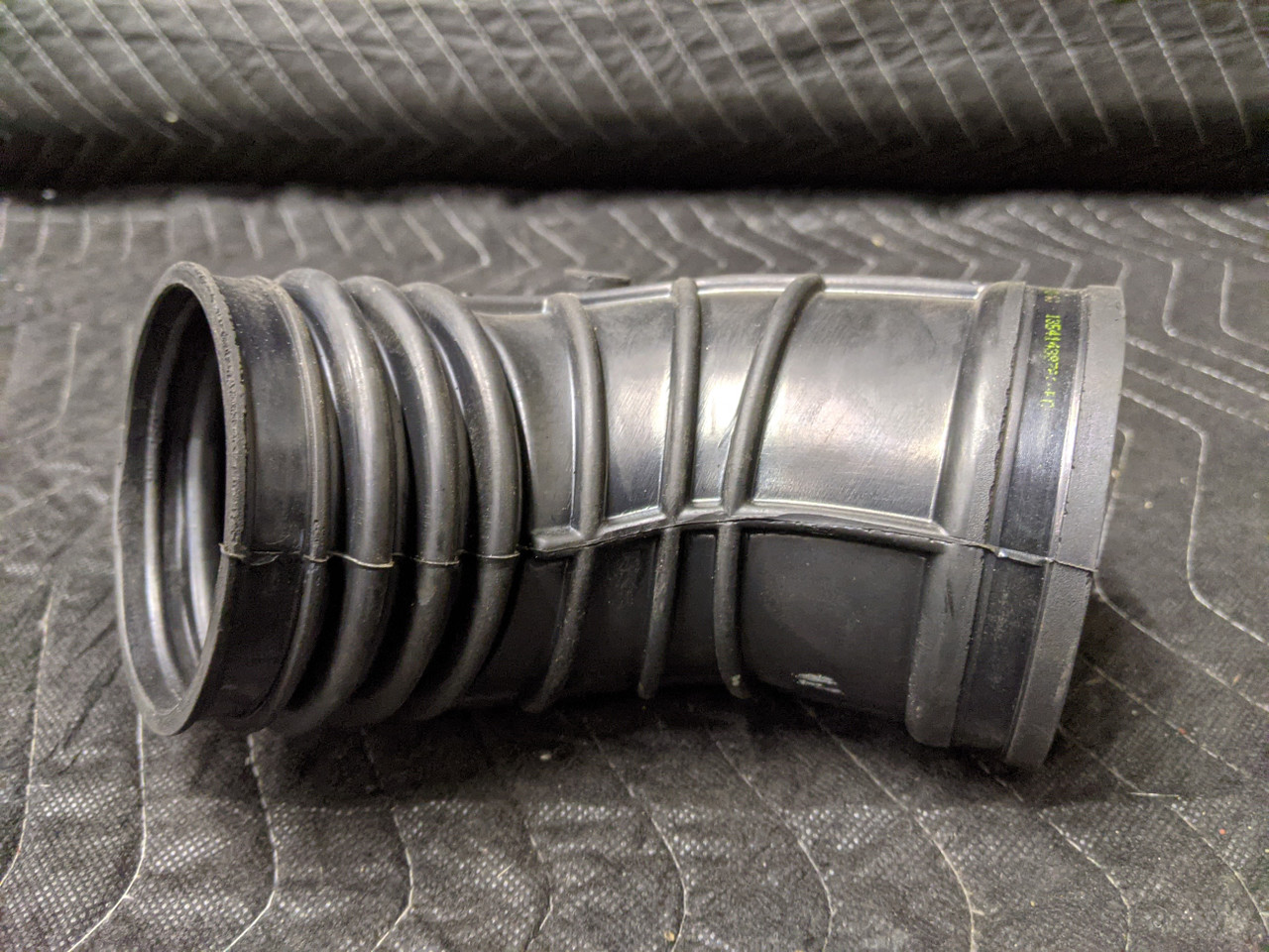 BMW E46 3-Series Engine Intake Boot 13541438761