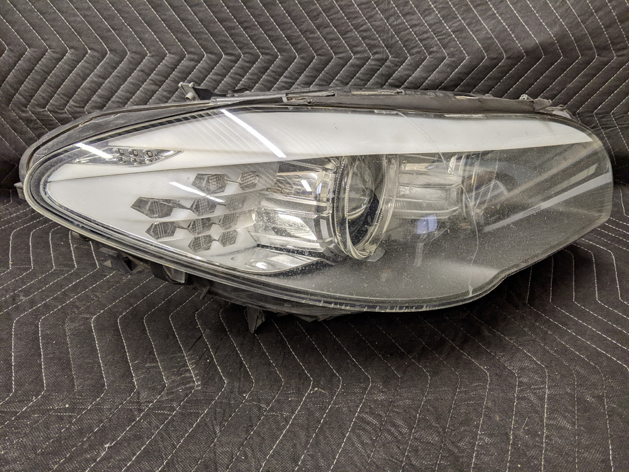 BMW F10 5-Series Adaptive Xenon Headlight Right Passenger 63117271904