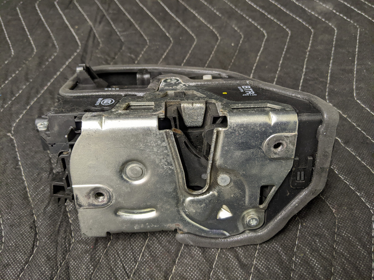 BMW E81/E82/E87/E88 51217059974 | recycleBMWs.com | Used BMW Parts