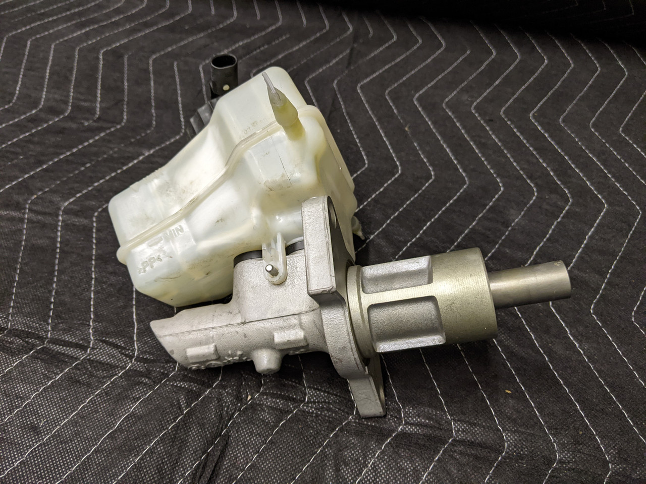 BMW E81/E82/E87/E88/E90/E91/E92/E93 34336785662 | recycleBMWs.com 