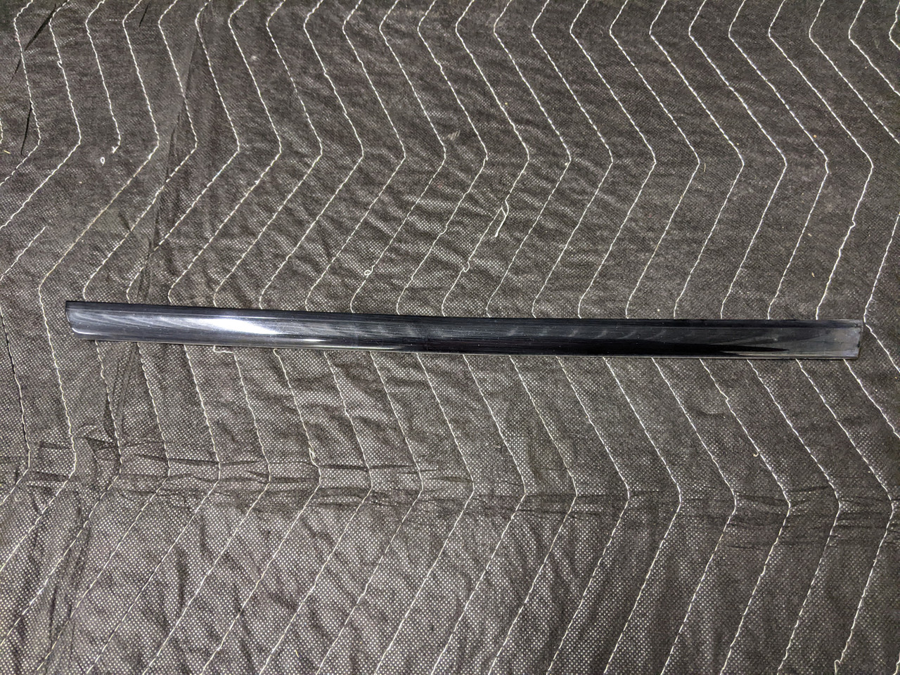 BMW E53 X5 Rear Right Side Window Finisher Trim Glanzschwarz 51368257936