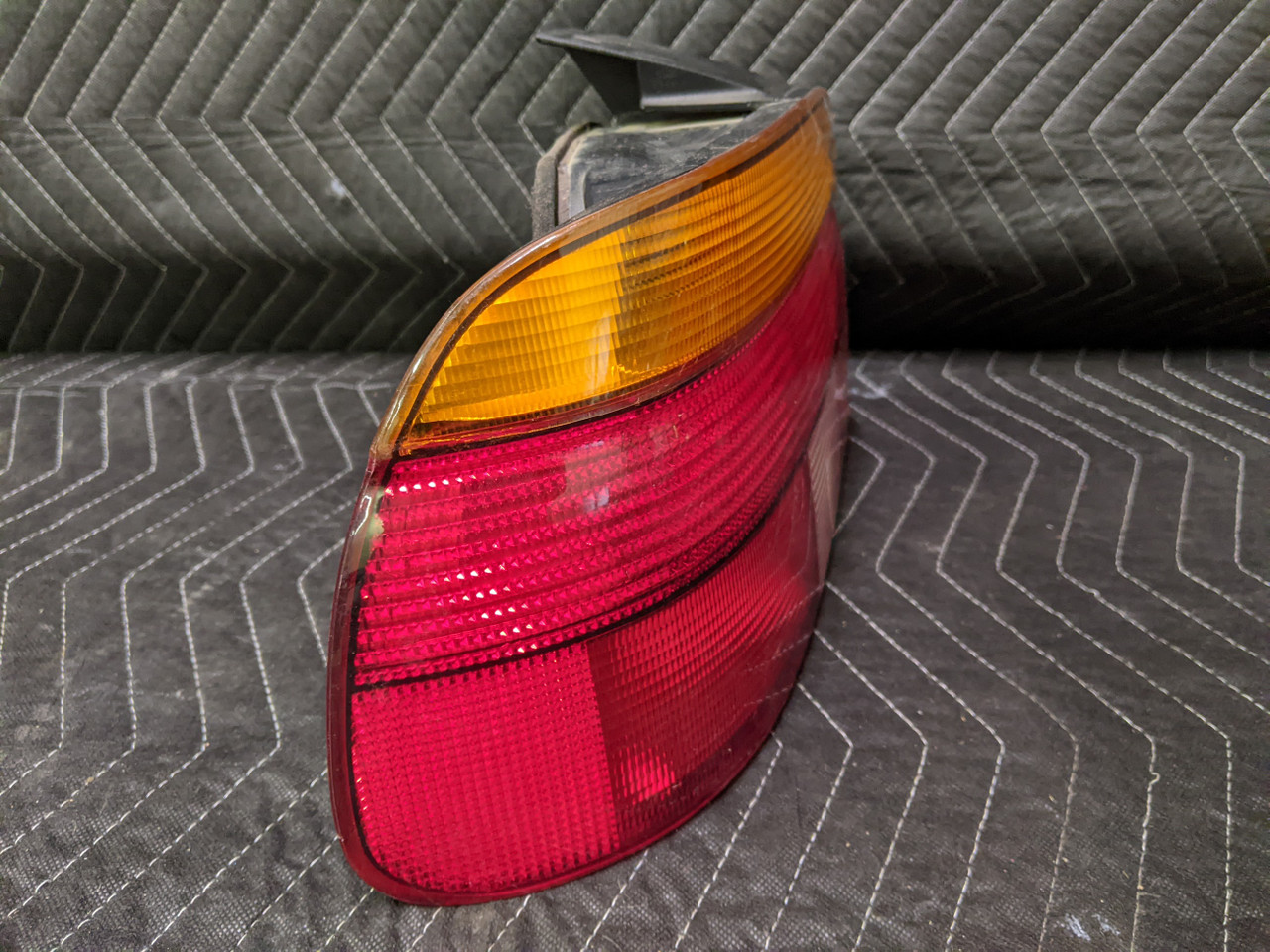 BMW E39 5-Series Rear Left Driver Taillight 8358033