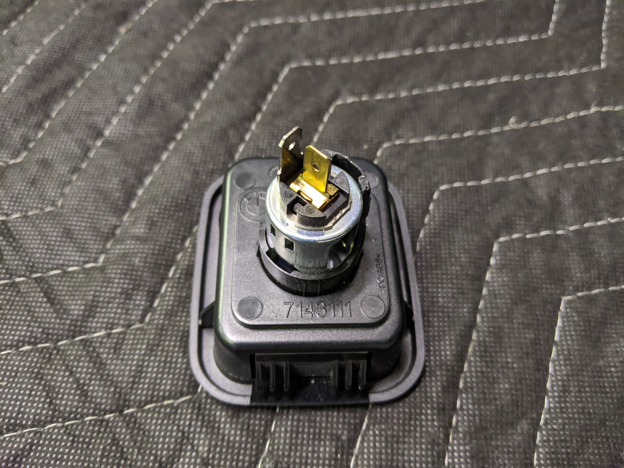 BMW G30 5-Series Trunk Charging Socket 7143111