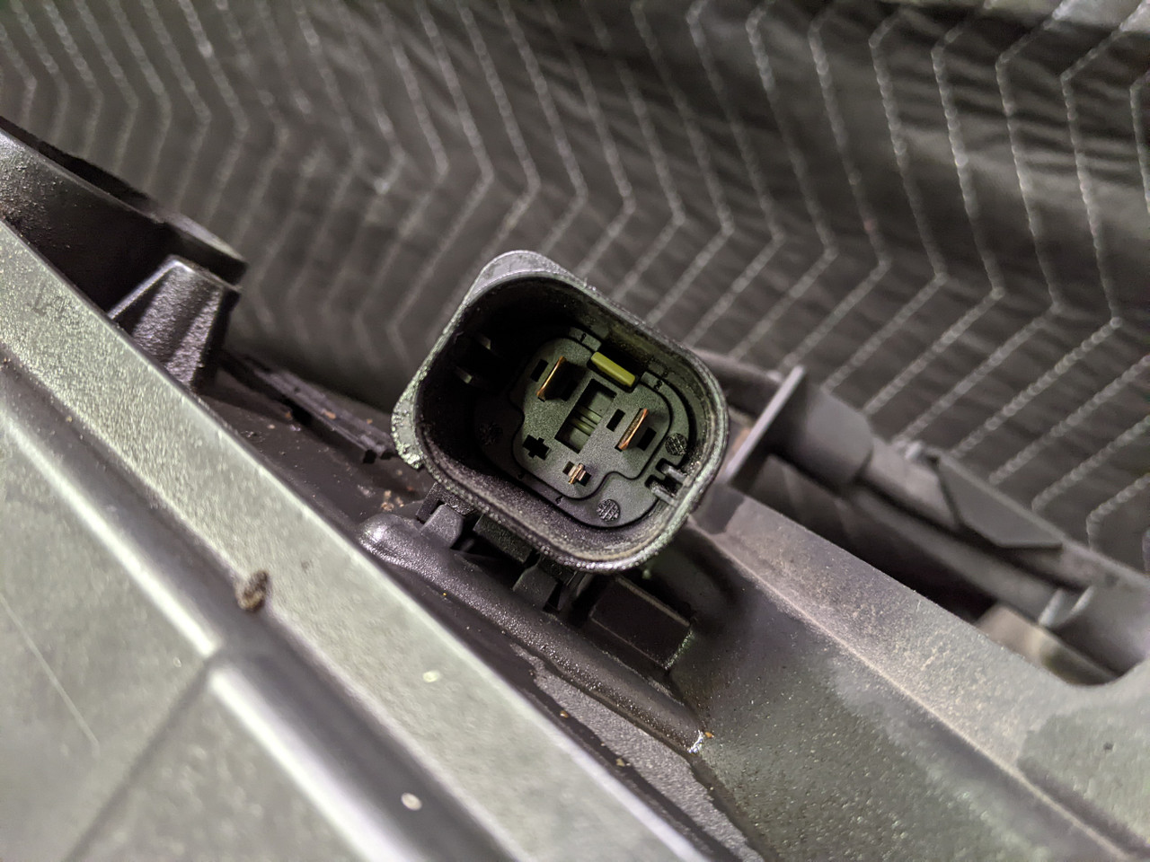 BMW E60/E61 17427560966 Used BMW Parts