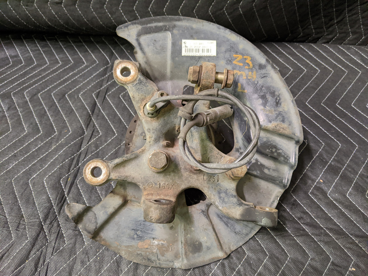 BMW Z3 E36 Front Left Knuckle Spindle King Pin 31211092079