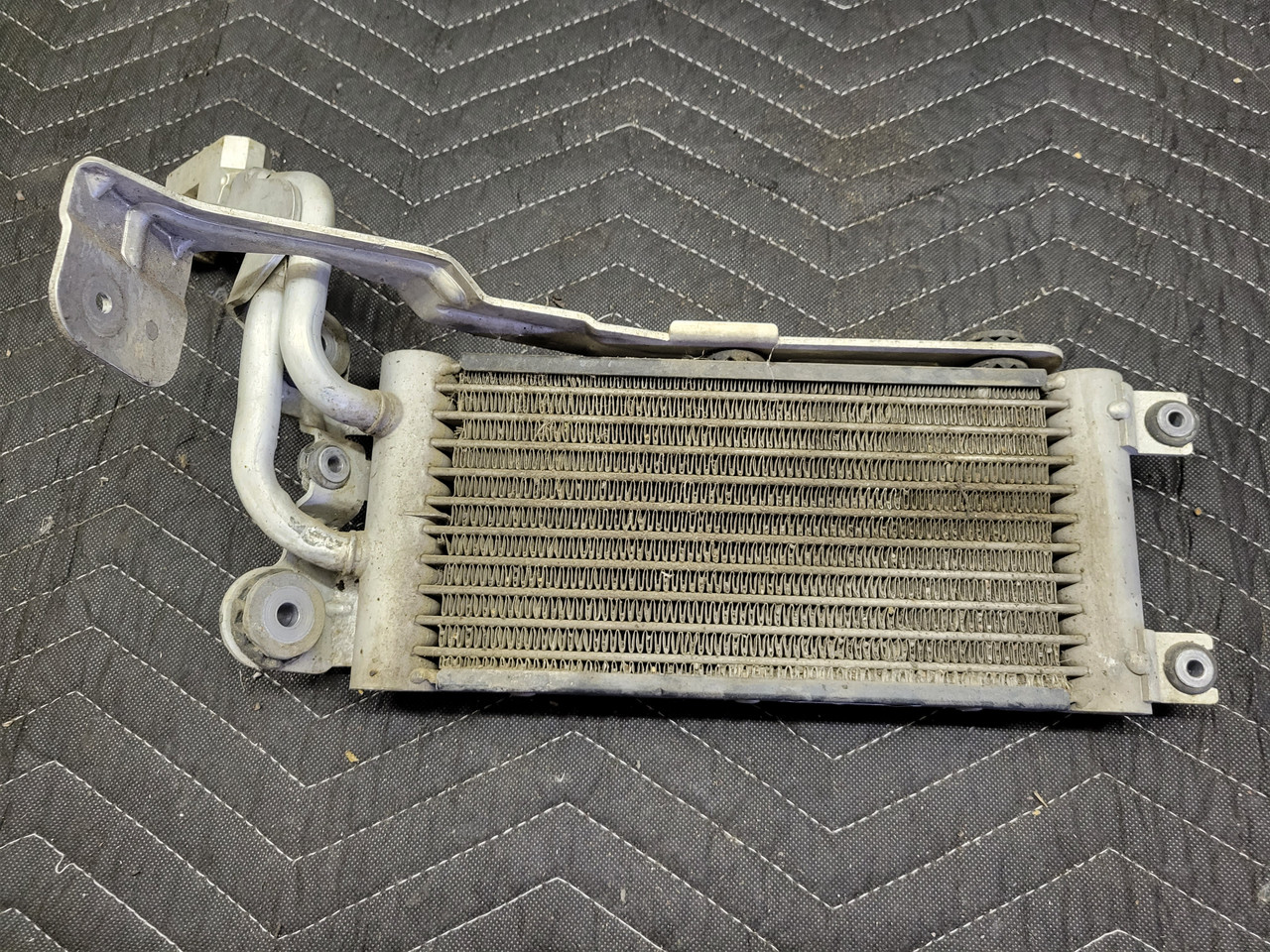 BMW E90/E91/E92/E93 3-Series Oil Cooler 17227521376