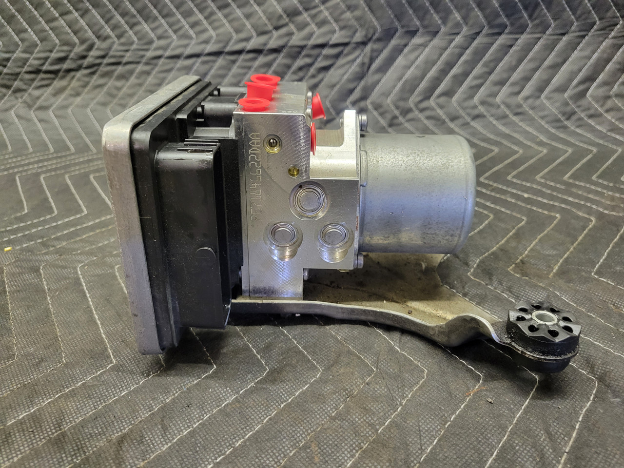 BMW G30 5-Series ABS Anti-Lock Brake Pump Module 34516889216