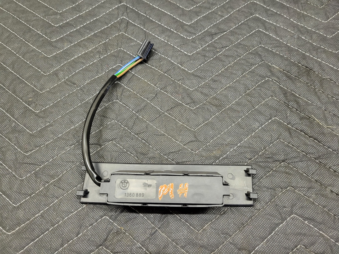 BMW E21 3-Series Seat Belt Light Control Display 63311360889