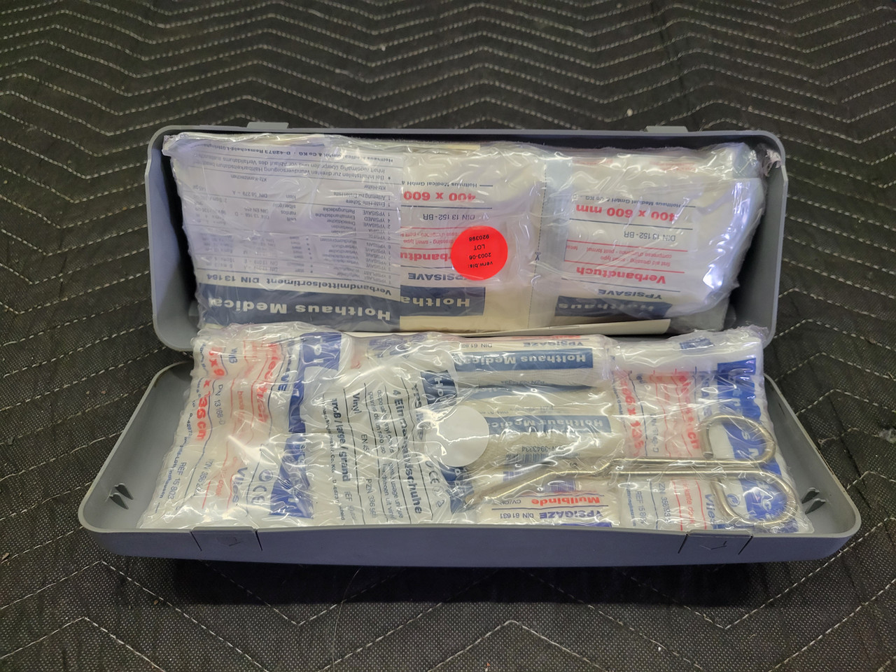 BMW E39 5-Series First Aid Kit Box 52108176553