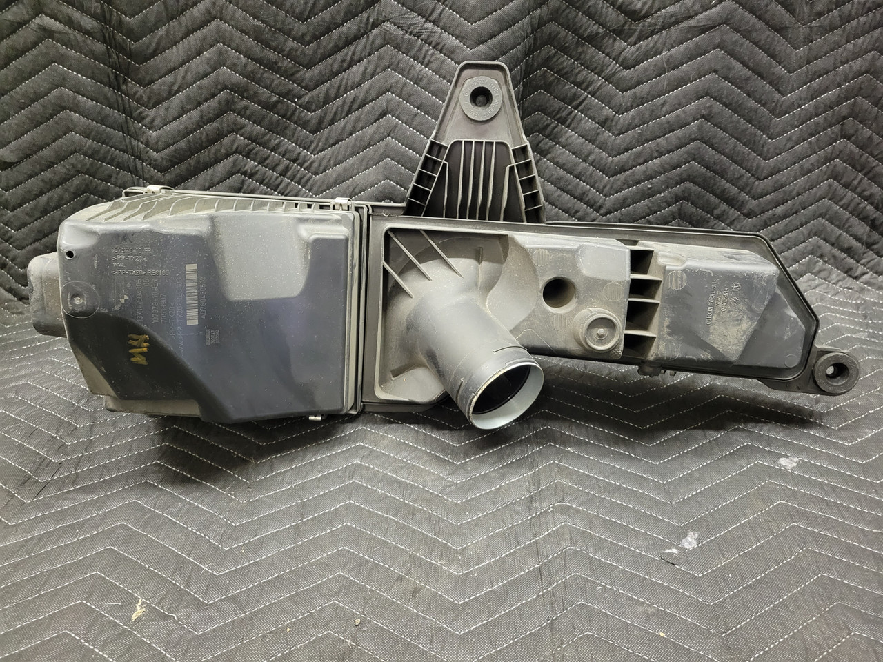 BMW F22/F30/F32 13717604305 | recycleBMWs.com | Used BMW Parts
