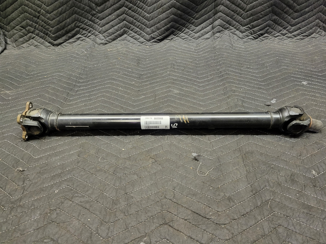 BMW E70/E71/F15/F16/F85/F86 X5 X6 X5M X6M Front Driveshaft 26208605866