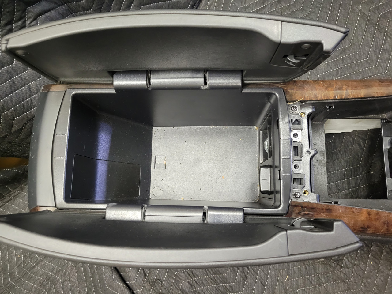 BMW E70 X5 Center Console Black Leather 51166954938