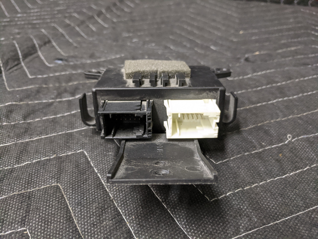 MRM　3月分 BMW E46 Mirror Memory Control Module 61358386427