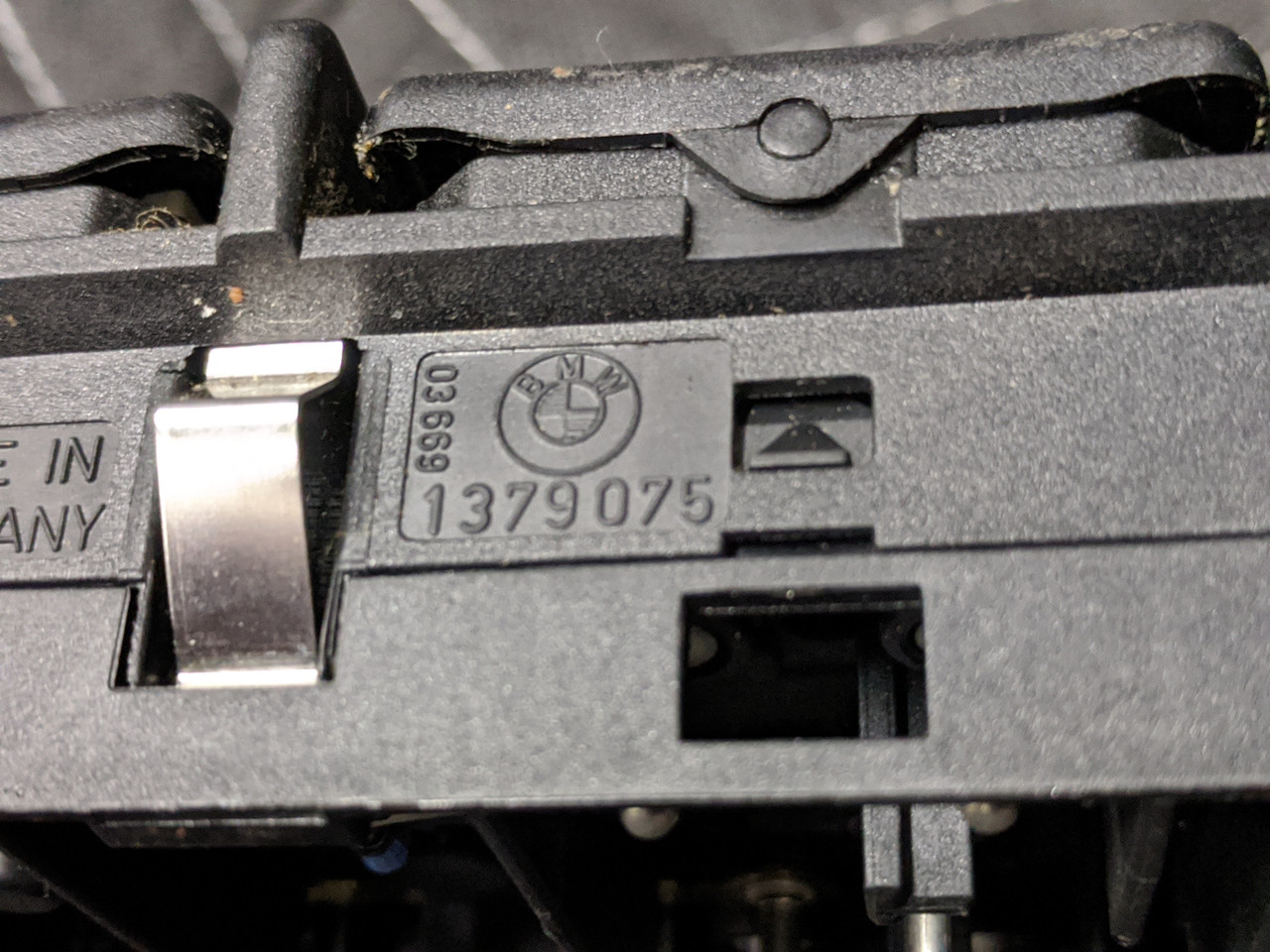 BMW E32/E34 Front Console Power Window Switch 61311379075