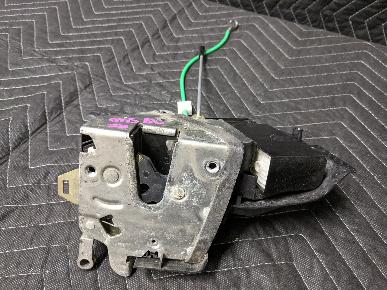 BMW E39 8235126 | recycleBMWs.com | Used BMW Parts