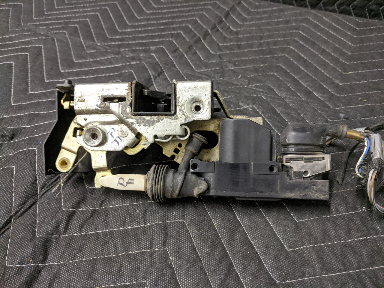 BMW E34 5-Series Door Lock Rear Right 51228181006