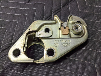 BMW E30 3-Series Trunk Lid Lock Latch 51241884131 BMW E30 3-Series Trunk Lid Lock Latch 51241884131
