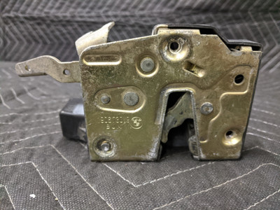 BMW E30 3-Series 2 Door Lock Front Right 51211906730 BMW E30 3-Series 2 Door Lock Front Right 51211906730