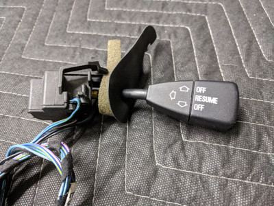 BMW E31/E36 Cruise Control Switch 61318360926 BMW E31/E36 Cruise Control Switch 61318360926