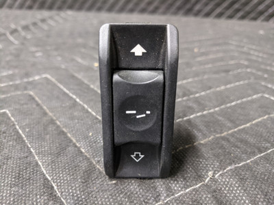 BMW E38/E39/E46/E53/E60/E83 Sliding Sunroof Switch 61316907288 BMW E38/E39/E46/E53/E60/E83 Sliding Sunroof Switch 61316907288