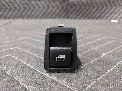 BMW E46 3-Series Power Window Lifter Switch 61316902174 BMW E46 3-Series Power Window Lifter Switch 61316902174