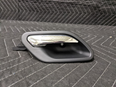 BMW E38/E39 5-Series 7-Series M5 Door Handle Inside Right Passenger Chrome 51218226050 BMW E38/E39 5-Series 7-Series M5 Door Handle Inside Right Passenger Chrome 51218226050
