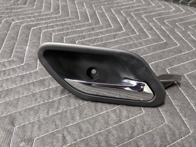 BMW E38/E39 5-Series 7-Series Door Handle Inside Right Passenger Chrome 51218125514 BMW E38/E39 5-Series 7-Series Door Handle Inside Right Passenger Chrome 51218125514