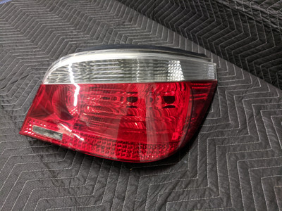 BMW E60 5-Series Rear Tail Light White Turn Indicator Right Passenger 63217165740 BMW E60 5-Series Rear Tail Light White Turn Indicator Right Passenger 63217165740
