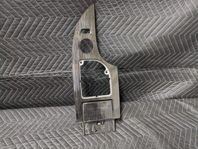 BMW E60/E61 5-Series Maple Sycamore Center Console Cover 51167059911 BMW E60/E61 5-Series Maple Sycamore Center Console Cover 51167059911