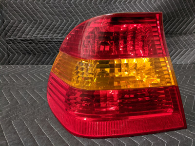 BMW E46 3-Series Tail Light Amber Left Driver 63216907933 BMW E46 3-Series Tail Light Amber Left Driver 63216907933