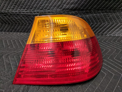 BMW E46 3-Series Coupe Tail Light Right Passenger 63218364726 BMW E46 3-Series Coupe Tail Light Right Passenger 63218364726