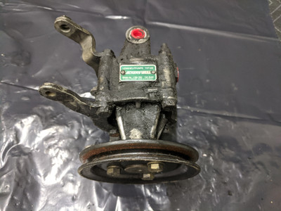 BMW E32 7-Series Power Steering Pump Vickers 32411136295 BMW E32 7-Series Power Steering Pump Vickers 32411136295