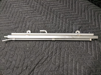 BMW E38 7-Series M73 V12 Fuel Injector Rail Cylinders 7-12 13531433576 BMW E38 7-Series M73 V12 Fuel Injector Rail Cylinders 7-12 13531433576