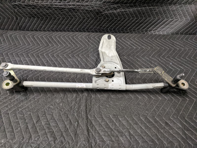 BMW E53 X5 Windshield Wiper Linkage With Motor 61617046570 BMW E53 X5 Windshield Wiper Linkage With Motor 61617046570