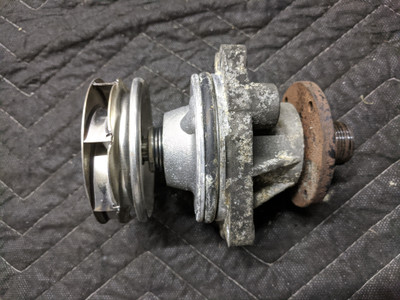 BMW E36 3-Series Engine Coolant Water Pump 1731359 BMW E36 3-Series Engine Coolant Water Pump 1731359