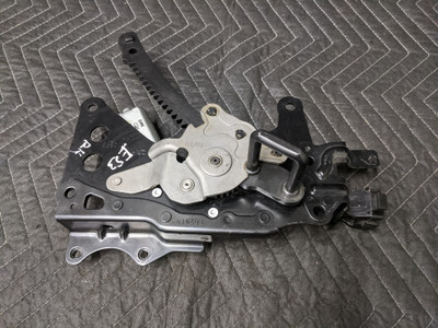 BMW E53 X5 Rear Right Passenger Seat Angle Adjustment Motor Control Assembly 52207070188 BMW E53 X5 Rear Right Passenger Seat Angle Adjustment Motor Control Assembly 52207070188