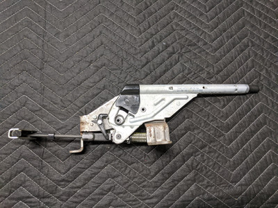 BMW E81/E82/84/E90/E91/E92/E93 1-Series 3-Series X1 Emergency Handbrake Lever Mechanism 34406782749 BMW E81/E82/84/E90/E91/E92/E93 1-Series 3-Series X1 Emergency Handbrake Lever Mechanism 34406782749