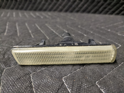 BMW E38/E46 M3 7-Series Side Marker Turn Signal White Left 63136900531 BMW E38/E46 M3 7-Series Side Marker Turn Signal White Left 63136900531