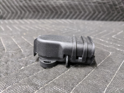 BMW E46 3-Series Positive Battery Cable Cover 61138371017 BMW E46 3-Series Positive Battery Cable Cover 61138371017