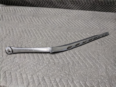 BMW E60/E61/E63/E64 Left Driver Windshield Wiper Arm 61617035099 BMW E60/E61/E63/E64 Left Driver Windshield Wiper Arm 61617035099