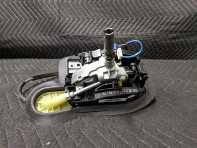 BMW E90/E91/E92 3-Series Steptronic Gearshift Selector 25167580923 BMW E90/E91/E92 3-Series Steptronic Gearshift Selector 25167580923