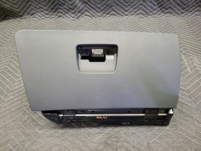 BMW E90/E92/E93 3-Series Glovebox Dakota Schwarz 51167075479 BMW E90/E92/E93 3-Series Glovebox Dakota Schwarz 51167075479