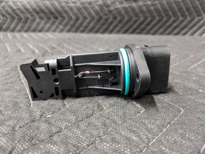 BMW E46/E60/E61/E63/E85 Mass Air Flow Sensor 0280218062 13627839014