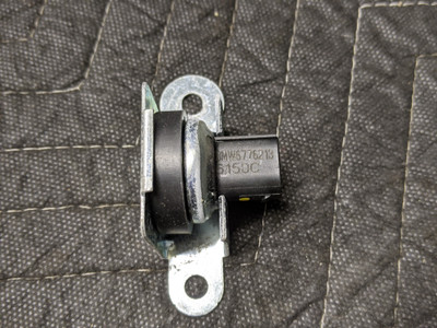 BMW E60/E61/E63/E64 Acceleration Sensor 37146776213 BMW E60/E61/E63/E64 Acceleration Sensor 37146776213
