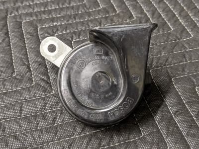 BMW E63/E64 M6 High Pitch Horn Bosch 61337835876 BMW E63/E64 M6 High Pitch Horn Bosch 61337835876