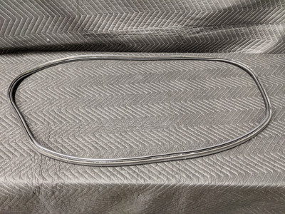 BMW E64 6-Series M6 Trunk Lid Gasket 7039762 BMW E64 6-Series M6 Trunk Lid Gasket 7039762