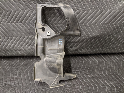 BMW E63/E64 M6 Air Duct Right Front 51747898210 BMW E63/E64 M6 Air Duct Right Front 51747898210