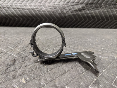 BMW E60/E61/E63/E64 M5 M6 S85 Engine Coolant Hose Bracket 11537835521 BMW E60/E61/E63/E64 M5 M6 S85 Engine Coolant Hose Bracket 11537835521