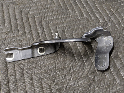 BMW E64 6-Series M6 Trunk Hinge Right 41627039774 BMW E64 6-Series M6 Trunk Hinge Right 41627039774